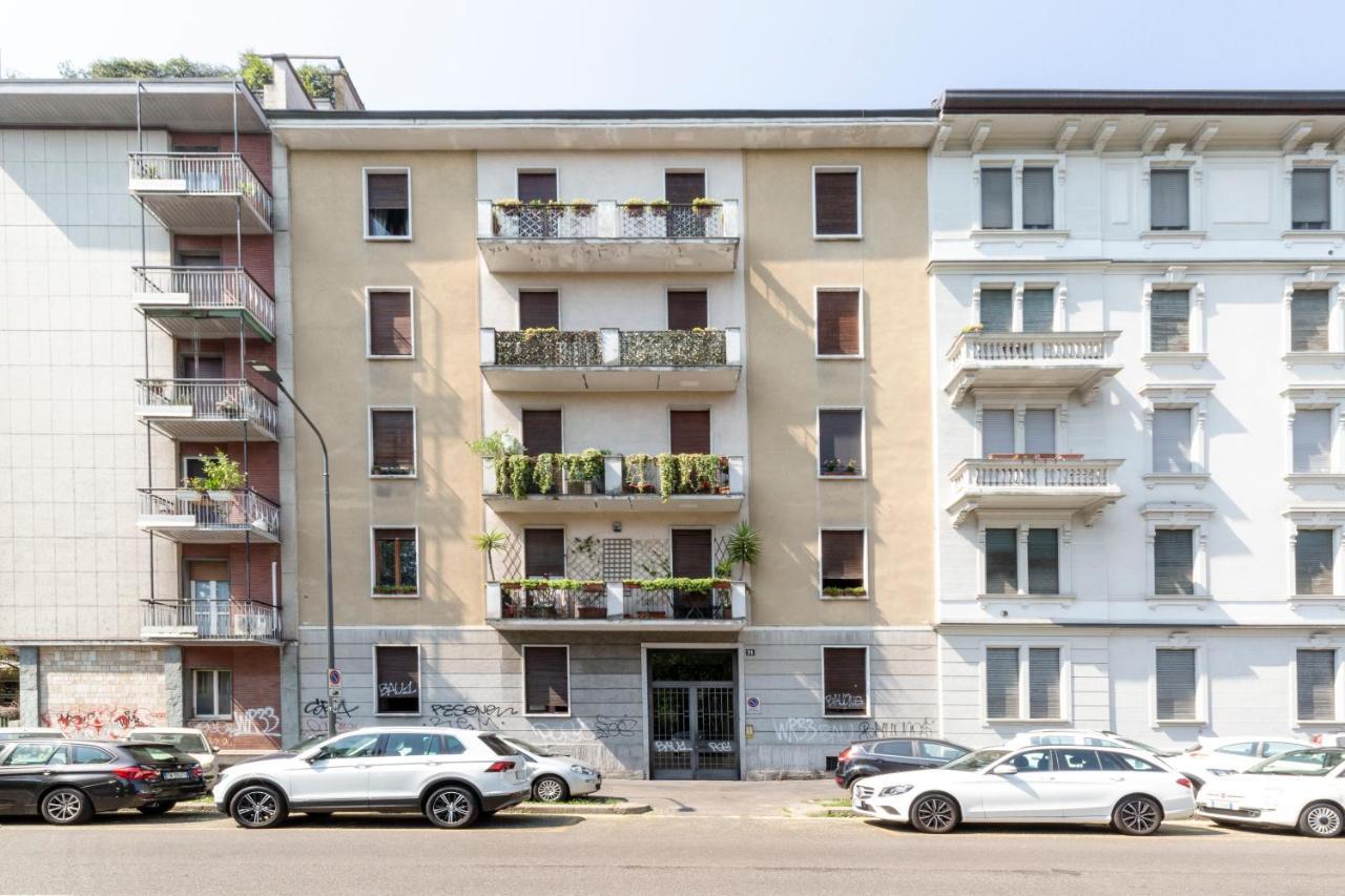 A Due Passi Da Piazza Firenze Apartment Милан Экстерьер фото